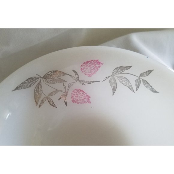 Vintage Federal Milk Glass set of 3 Bowls Clover Blossoms Gold details. - Picture 6 of 6